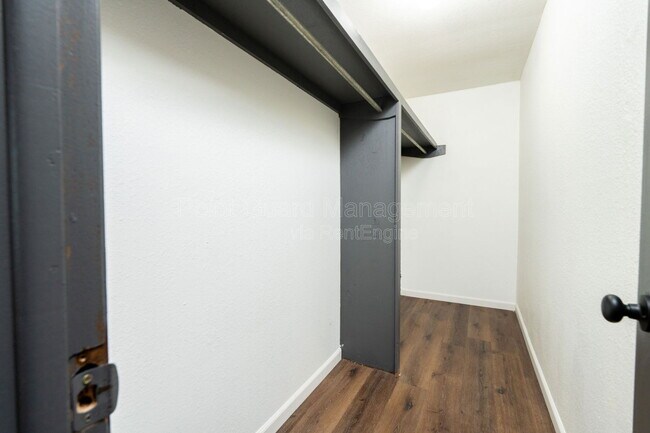 Building Photo - 750 W Dayton Ave