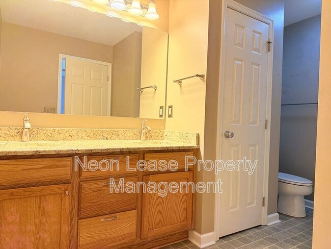 Building Photo - 1092 McGinnes Rd