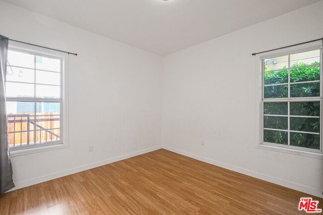 Building Photo - 2041 W 31st St