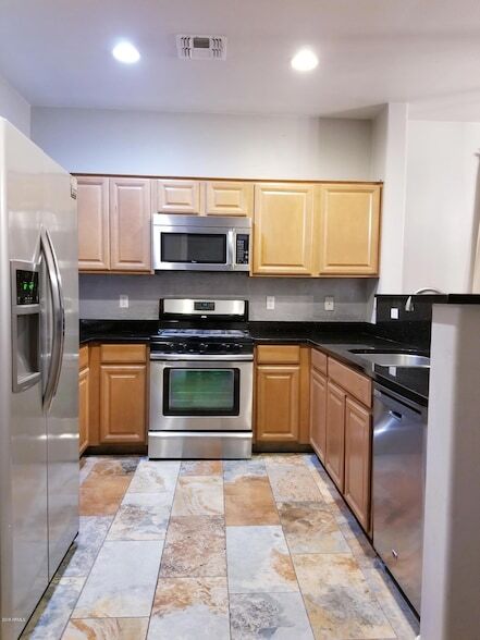 Building Photo - 7410 W Darrel Rd