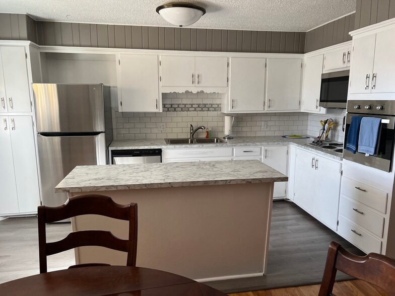 Kitchen 1 - 2403 38th St