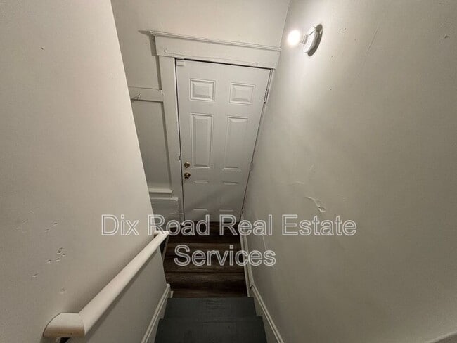 Building Photo - 536 Orient Ave