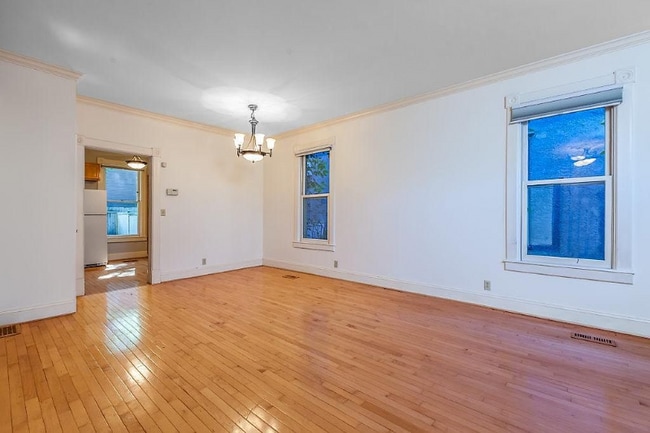 Building Photo - 238 Dale St N