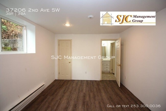 Building Photo - Three Bedroom Plus Finished Basement