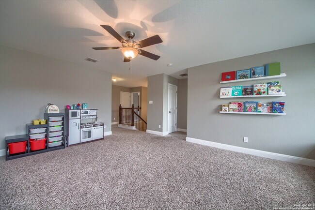 Building Photo - IMMACULATE HOME IN ALAMO RANCH AT 50% OFF THE 1ST MONTH'S RENT!!!
