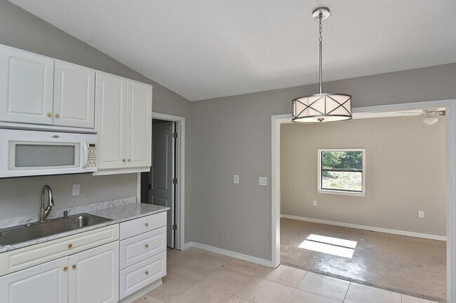 Building Photo - 2374 Dorsey Dr