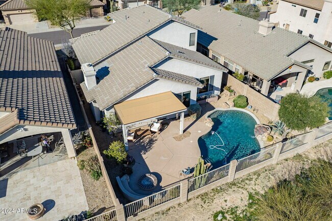 Building Photo - 2017 E Creedance Blvd