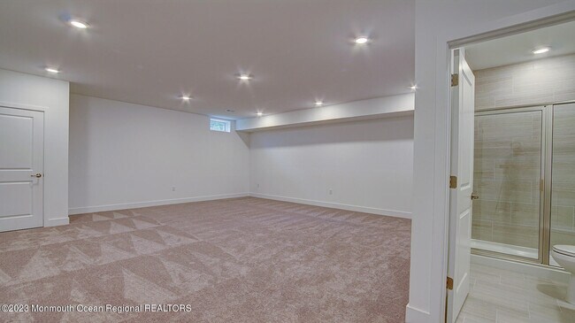 Building Photo - 101 Pilot St