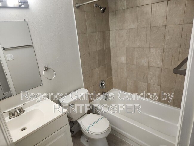 Building Photo - 5600 Devonbriar Way