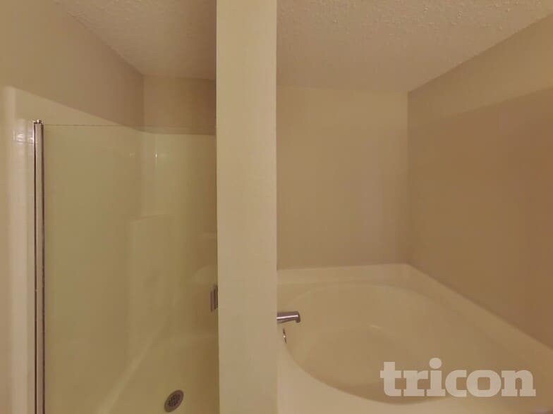 Building Photo - 9201 Riding Stable Ln