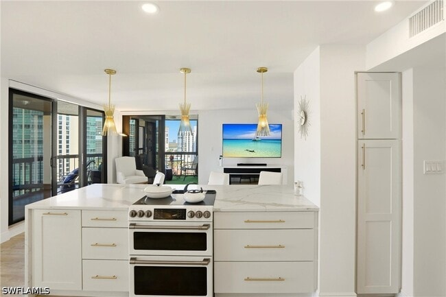 Building Photo - 4551 Gulf Shore Blvd N