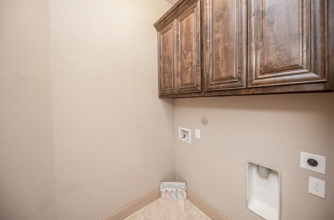 Building Photo - 2443 Grey Reef Dr