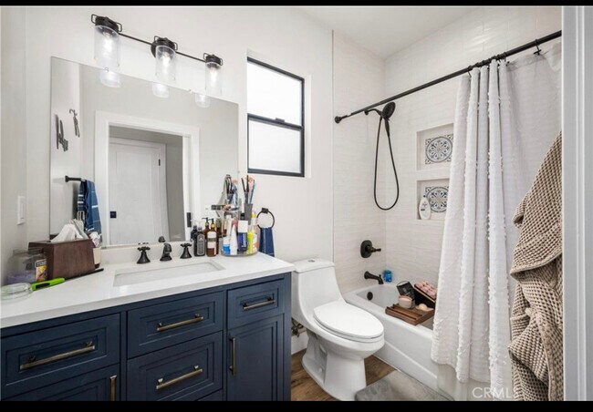 Building Photo - 241 Bennett Ave