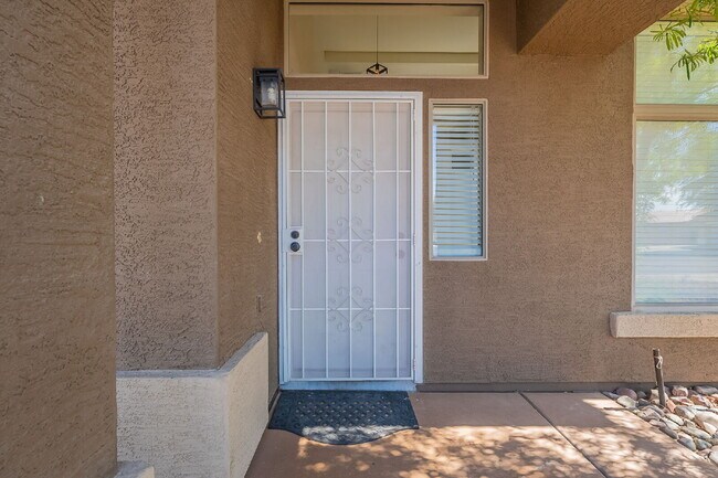Building Photo - Newly Remodeled 3 bedroom in Goodyear!