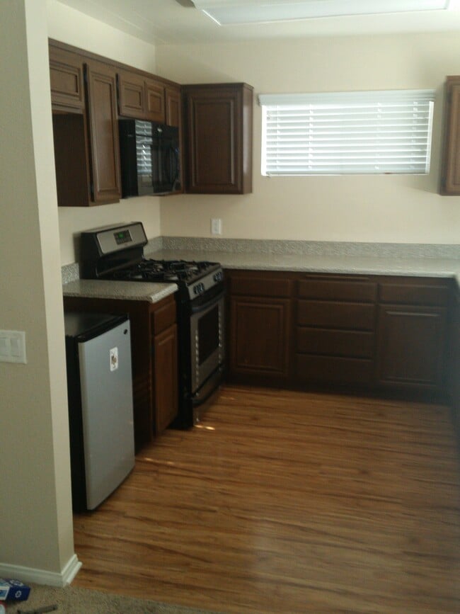 Building Photo - 3207 S El Camino Real