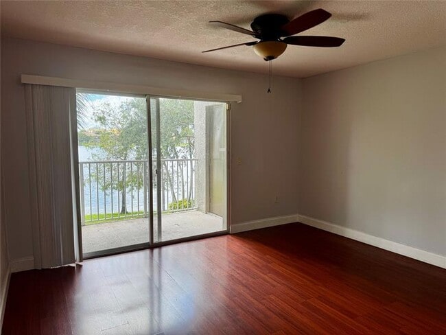 Building Photo - 5045 Wiles Rd