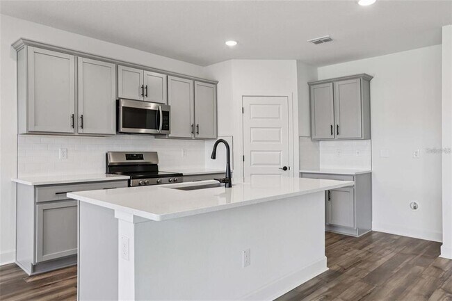 Building Photo - 13112 Siam Dr