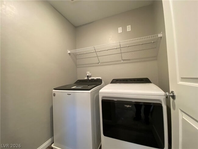 Building Photo - 355 Wind Poppy St