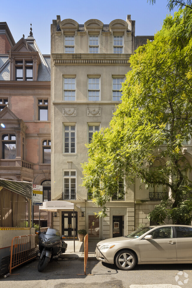 Building Photo - 24 E 64th St