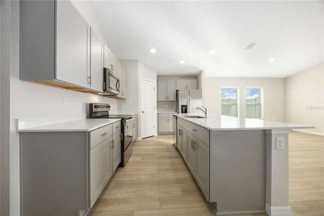 Building Photo - 1724 Vanilla St