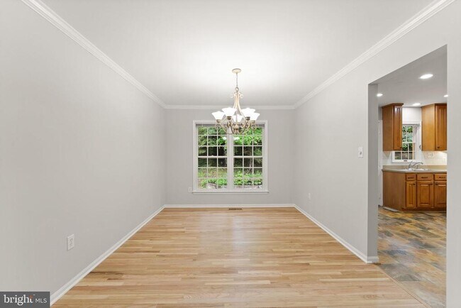Building Photo - 2660 Oakton Glen Dr