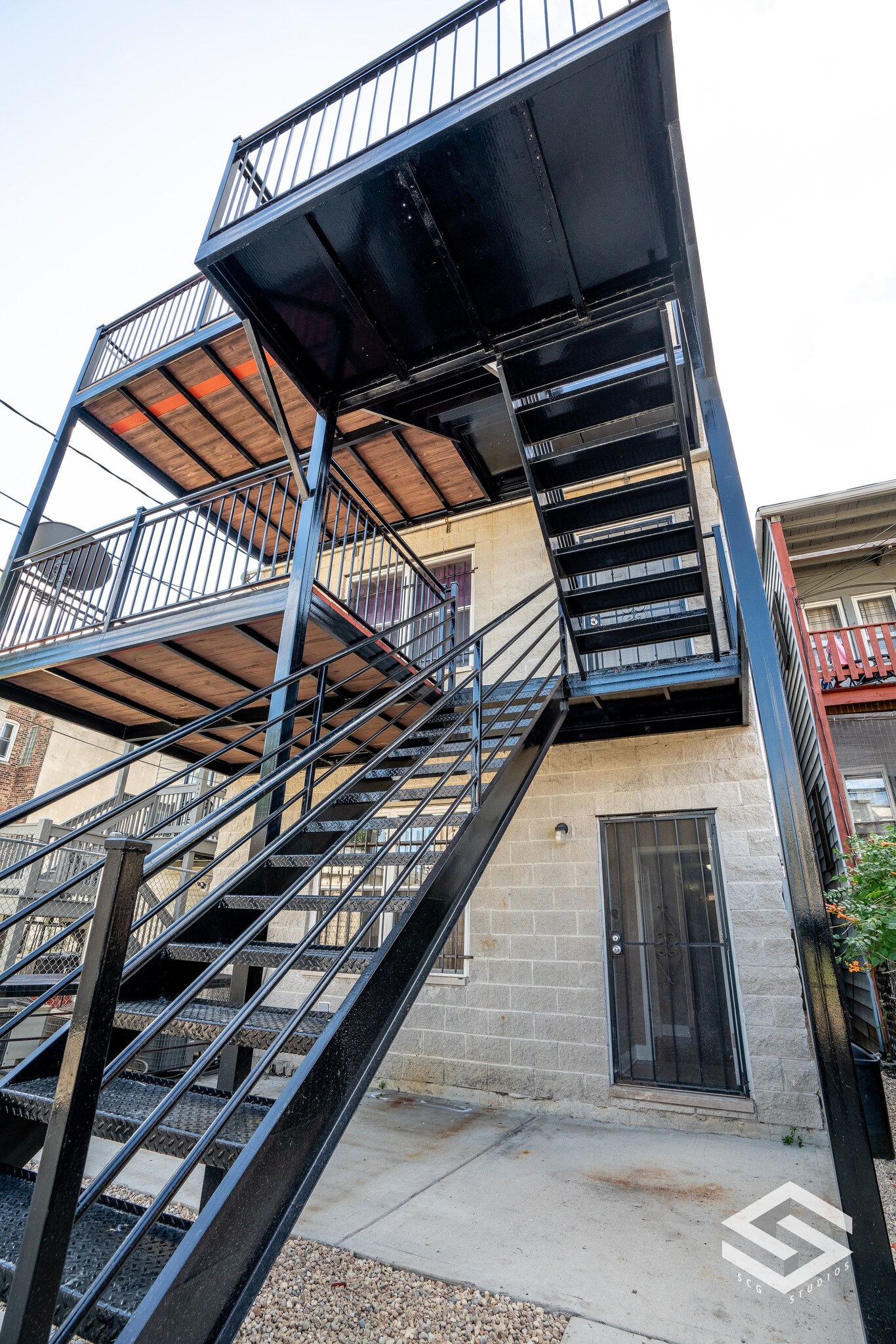 Building Photo - 1231 S Avers Ave