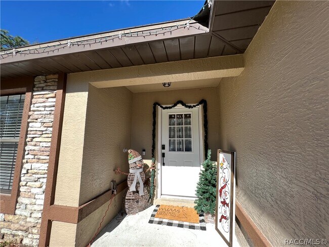 Building Photo - 1211 W Newbury St