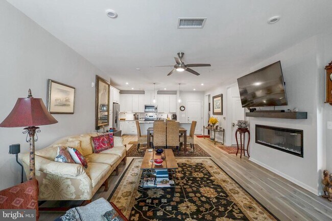 Building Photo - 13210 Petrel St