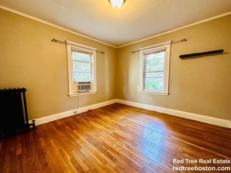 Building Photo - 12 Saint Peter St