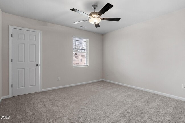 Building Photo - 1025 Peony Ln