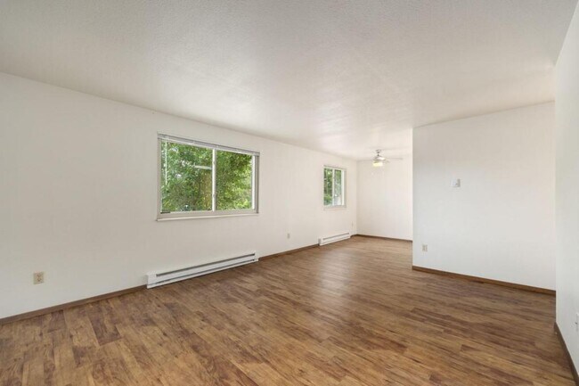 Building Photo - 1804 Lily Pl