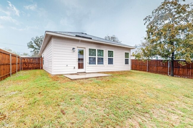 Building Photo - 209 S Baugh St