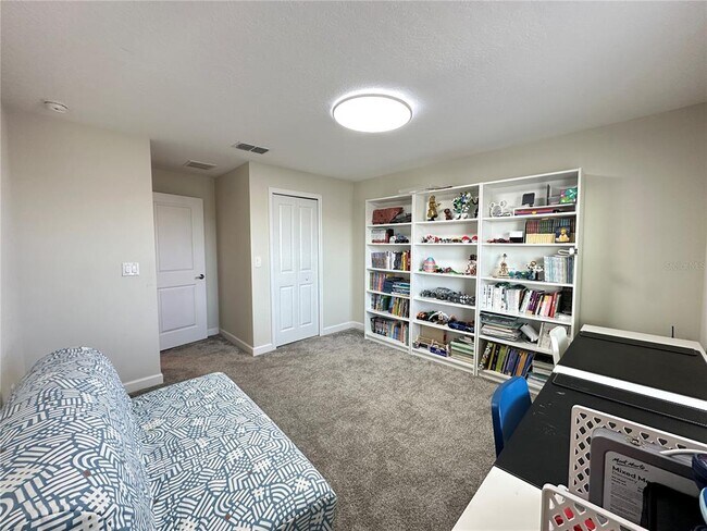 Building Photo - 14143 Title Wy