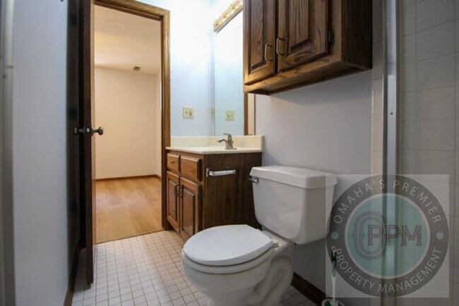 Building Photo - 5614 N 116th Ave