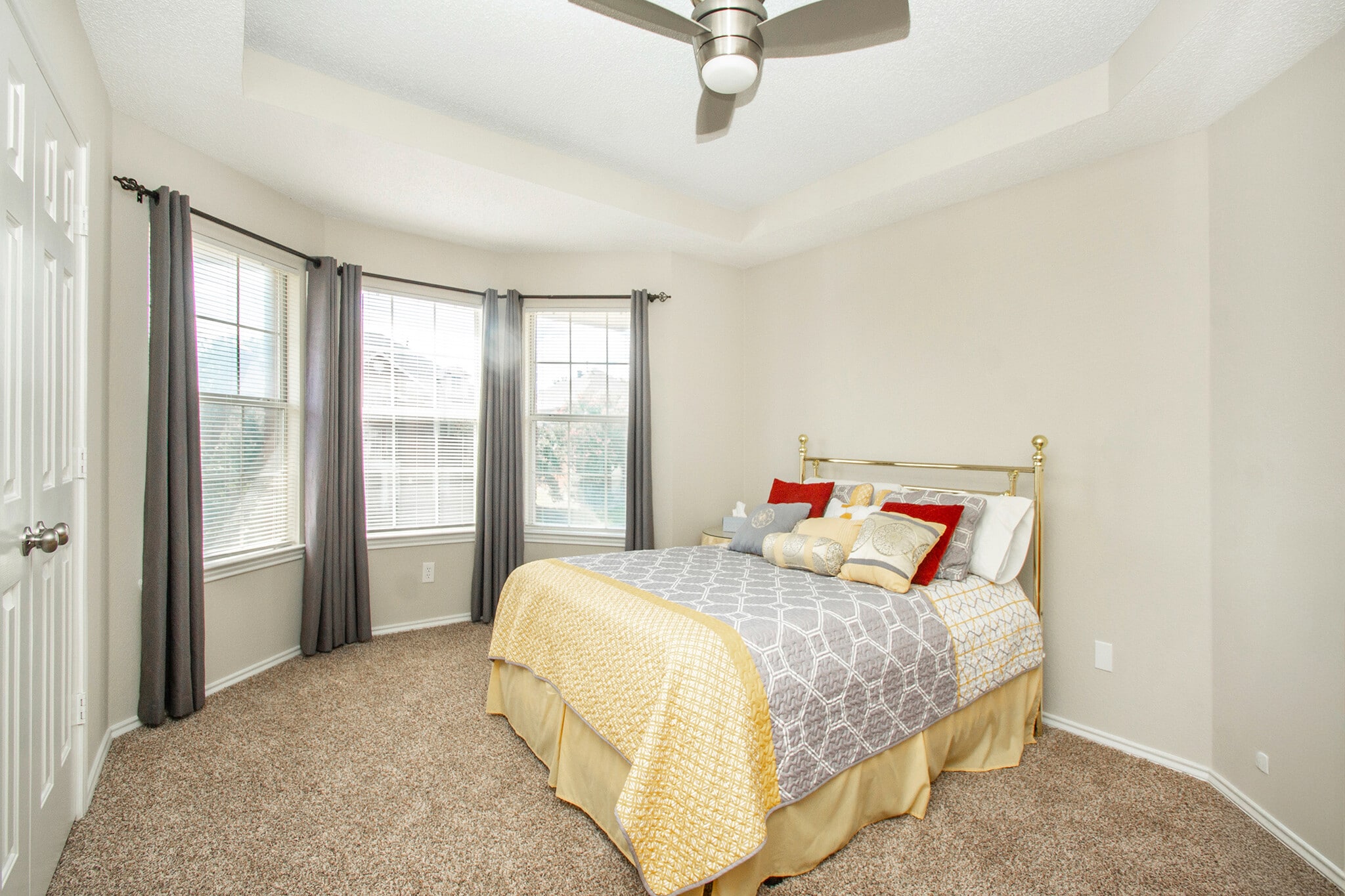 Building Photo - Room in House on Kentshire Cir