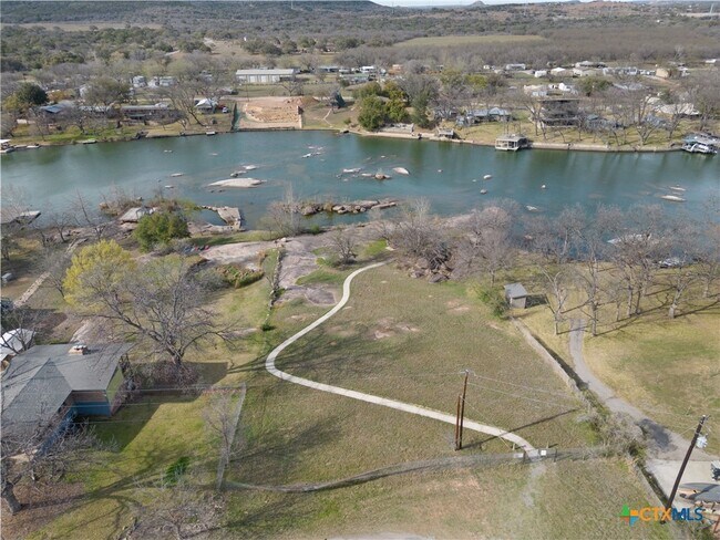 Building Photo - 223 Timberline Dr