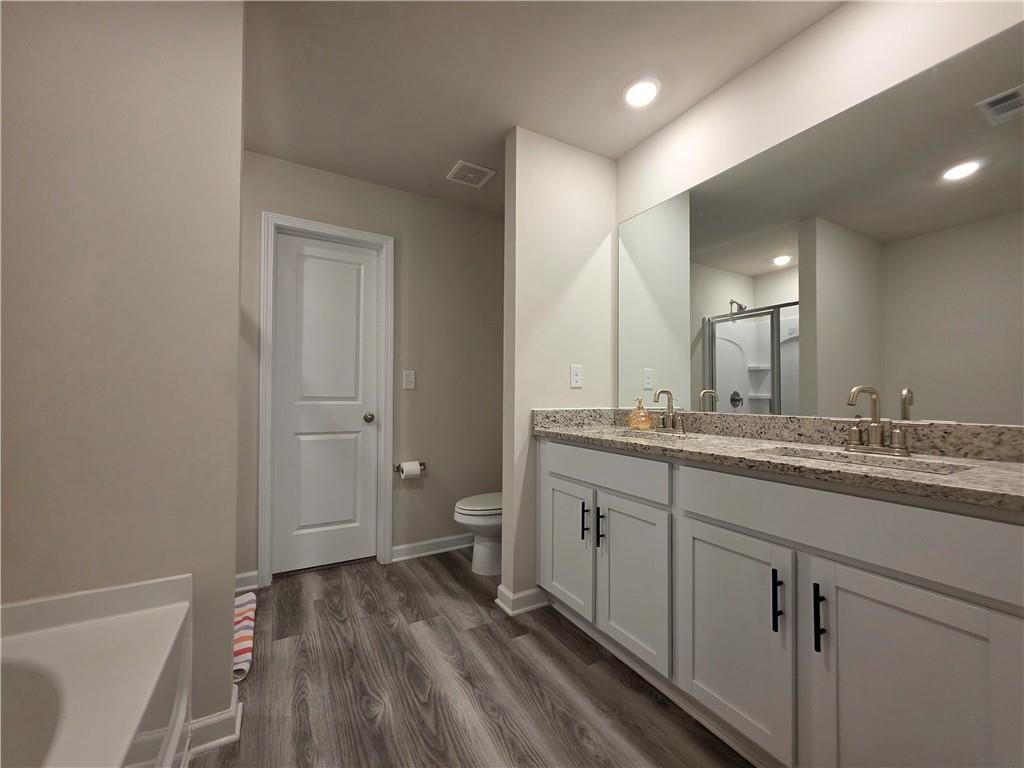 Building Photo - 4169 Oakwood Ter Ct