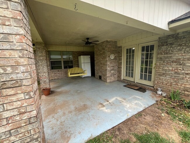 Building Photo - 617 Turtle Creek Dr