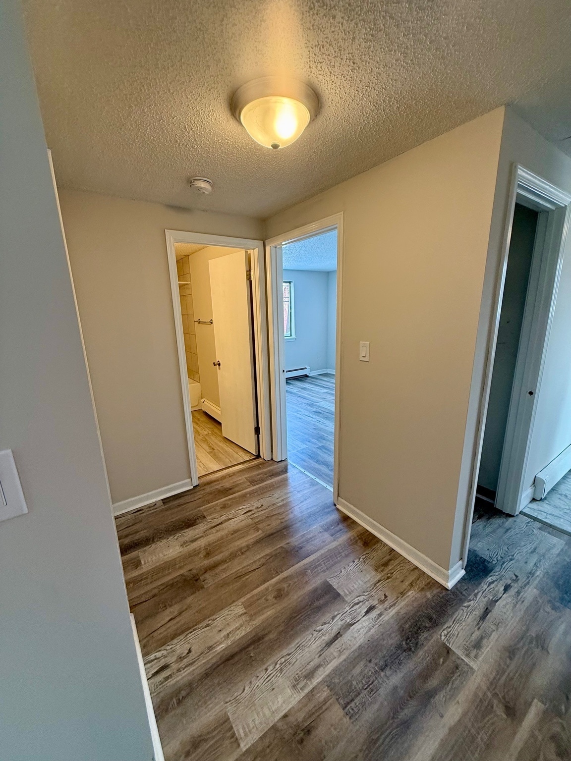 Building Photo - 156 Melrose St