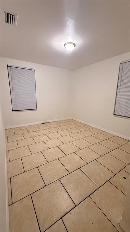 Building Photo - 1604 Woodlyn Dr