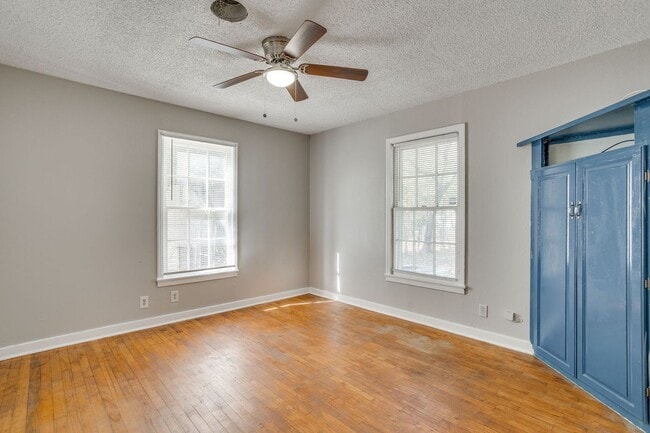 Building Photo - 3109 Dogwood Park Dr