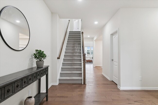 Building Photo - 737 Haywood Dr