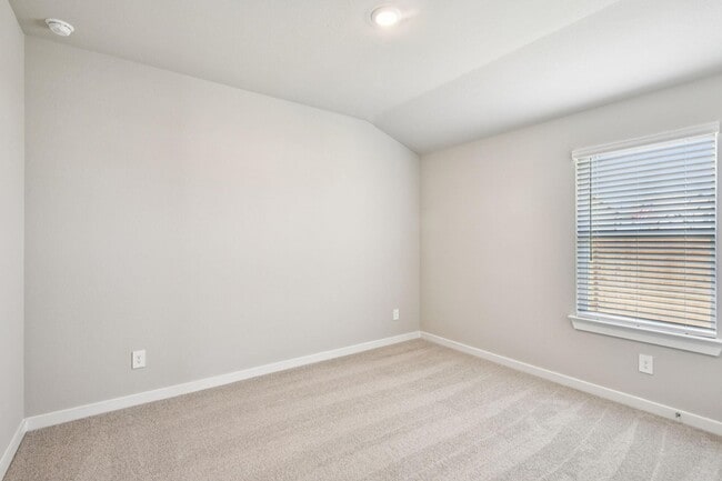 Building Photo - 5423 Kingdom Heights Blvd