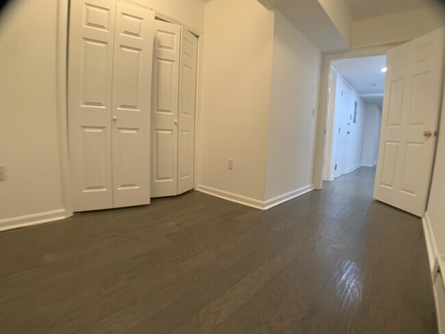 Building Photo - 36 Queensberry St