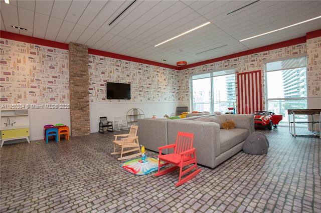 Building Photo - 1080 Brickell Ave