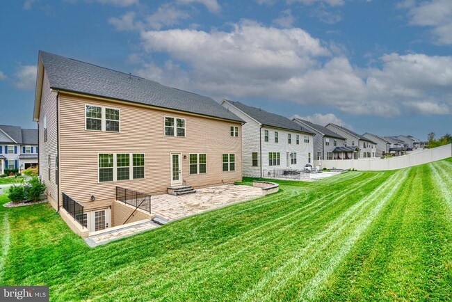 Building Photo - 7123 Starmount Ct
