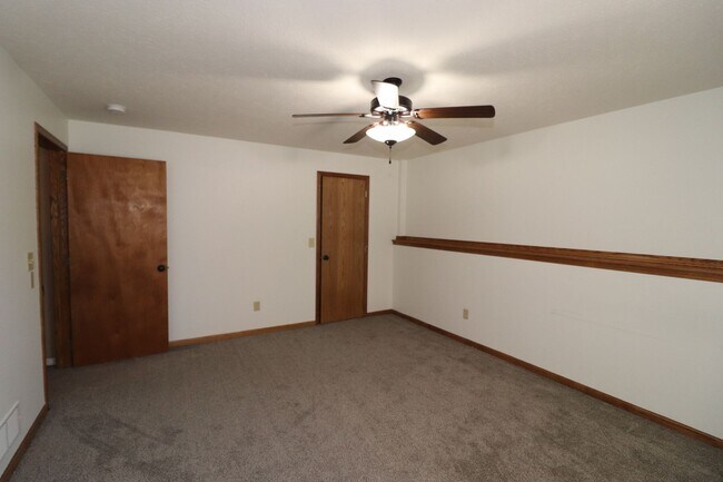 Building Photo - Country House for rent