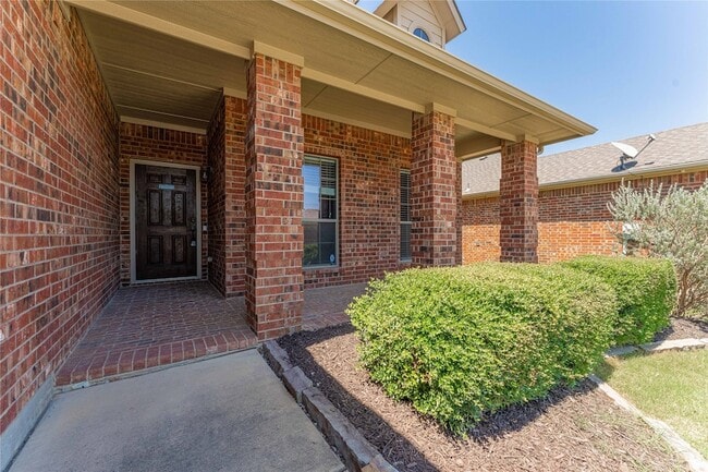 Building Photo - 2401 Spruce Springs Way
