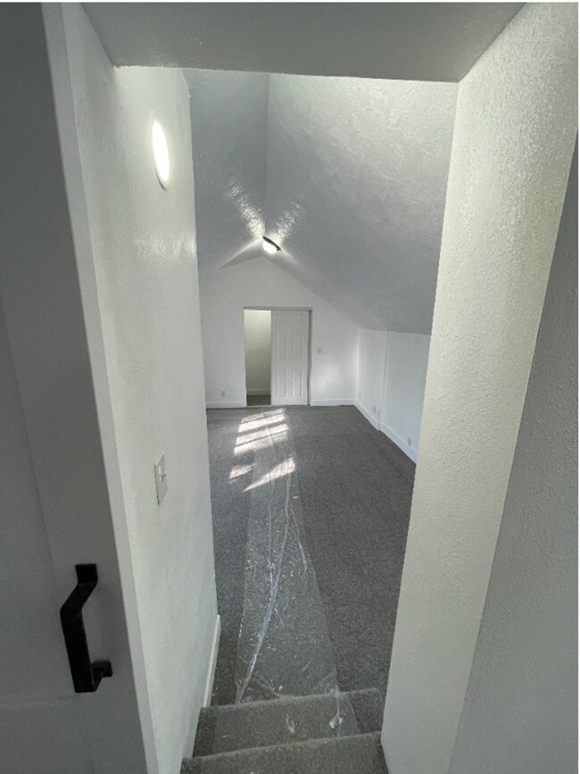 Building Photo - 13224 S Redwood Rd