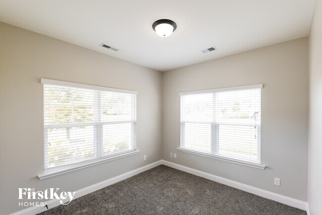 Building Photo - 4399 Old Cahaba Pkwy